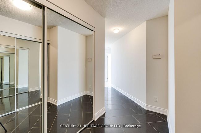 709 - 7 N Park Rd, Condo with 2 bedrooms, 2 bathrooms and 1 parking in Vaughan ON | Image 5