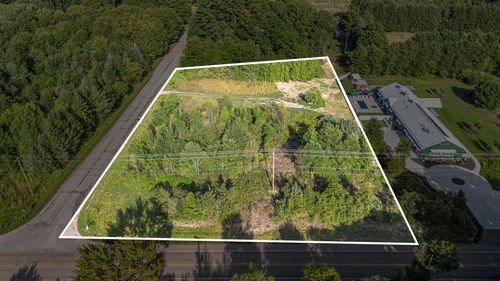 6788 120th Ave, Fennville, MI, 49408-9709 | Card Image