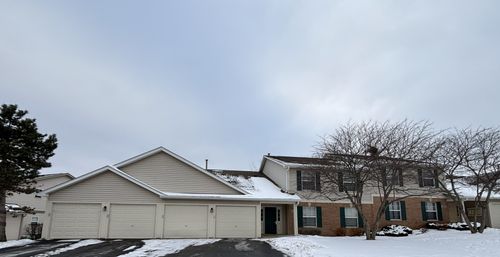 unit-4-1313 N Red Oak Cir, Round Lake Beach, IL, 60073-4696 | Card Image