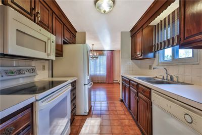 201 Woodside Drive, Condo with 2 bedrooms, 1 bathrooms and 2 parking in North Providence RI | Image 2