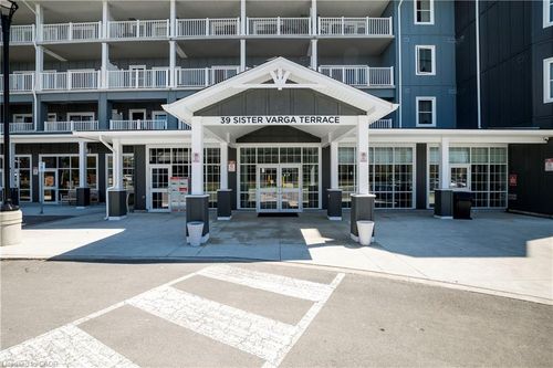 {{alt}} | Card Image