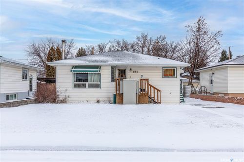 836 Keith St, Moose Jaw, SK, S6H5R4 | Card Image