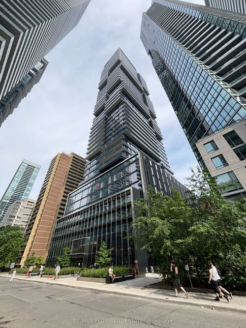 th10-55 Charles St E, Toronto, ON, M4Y0J1 | Card Image