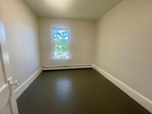 96 Elm St, Berlin, NH, 03570-2506 | Card Image