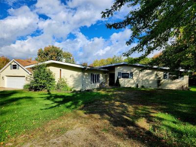 8610 Prindle Road, House other with 3 bedrooms, 2 bathrooms and null parking in North East PA | Image 2