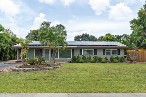 830 Sw 1st Ave, Pompano Beach, FL, 33060-8302 | Card Image
