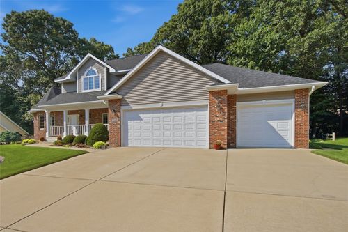 3316 David Dr, Eau Claire, WI, 54701-3031 | Card Image