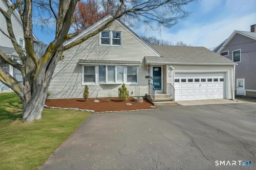 304 Huntington Rd, Stratford, CT, 06614-4011 | Card Image