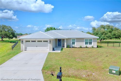 111 Vale Ct, Sebring, FL, 33876-6137 | Card Image