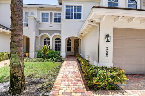 303-6421 Bella Cir, Boynton Beach, FL, 33437-5562 | Card Image