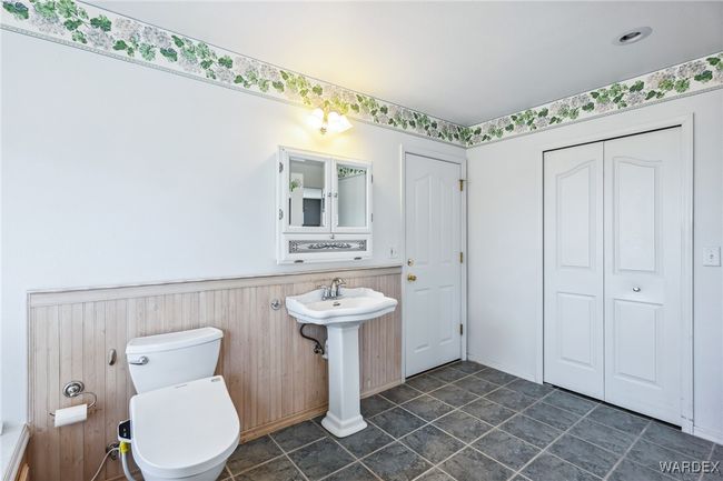 Bathroom | Image 49