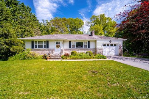 26 Russell Rd, Wappingers Falls, NY, 12590-1818 | Card Image