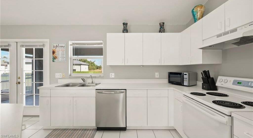 Residential in CAPE CORAL 4