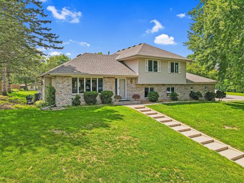 7030 Alpine Trl, Eden Prairie, MN, 55346-3744 | Card Image
