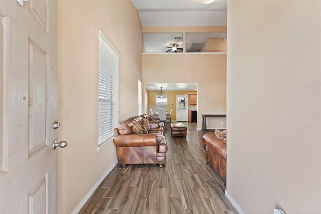 2439 Pinpoint Dr, House other with 3 bedrooms, 3 bathrooms and 2 parking in Spring TX | Image 4