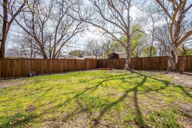 3212 San Marcus Ave, House other with 4 bedrooms, 2 bathrooms and null parking in Dallas TX | Image 20