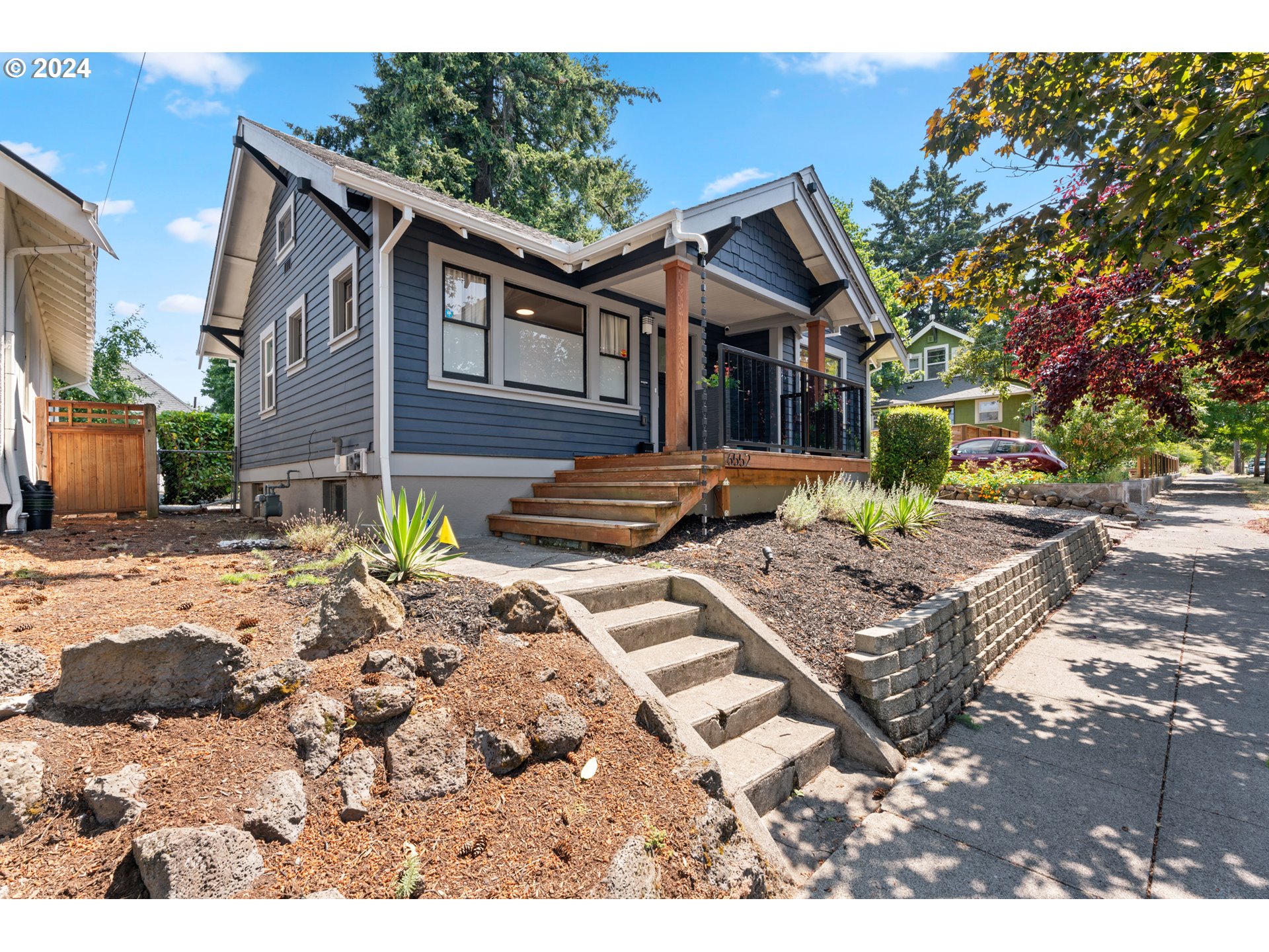 6th Ave, Portland, OR 97211