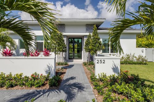 252 Ne 17th St, Delray Beach, FL, 33444-4140 | Card Image