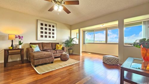 b218-98-1451 Kaahumanu St, Aiea, HI, 96701-2034 | Card Image