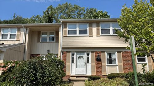 5043 Buckingham, Troy, MI, 48098-2613 | Card Image