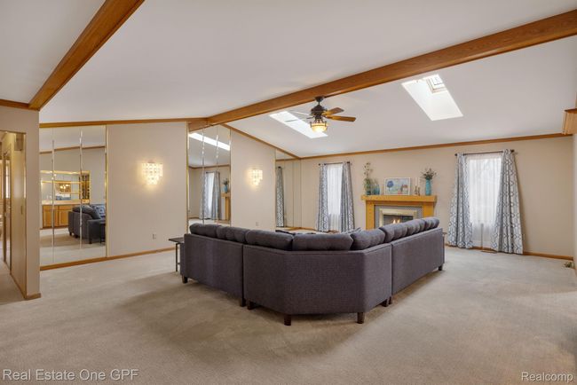 New carpeting | Image 12