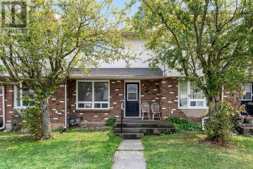 284-100 Brownleigh Avenue, Welland (Welland Downtown), ON, L3B5V8 | Card Image