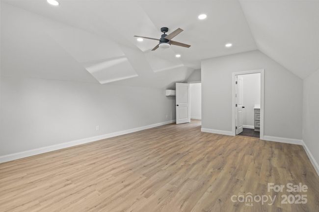 Bonus room above garage (F.R.O.G.) | Image 29