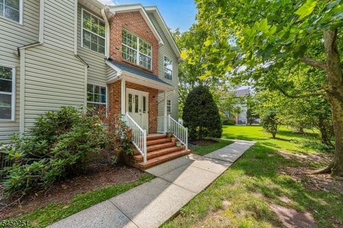 262 Retta Ct, Piscataway, NJ, 08854-6641 | Card Image