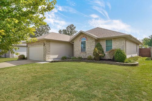 155 Cody Dr, Rogersville, MO, 65742-9409 | Card Image