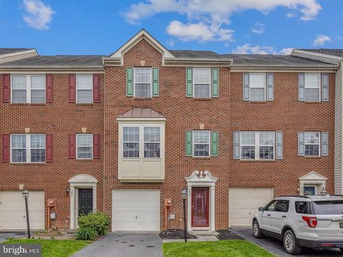 215 Monte Carlo Way, CHARLES TOWN, WV, 25414-6032 | Card Image