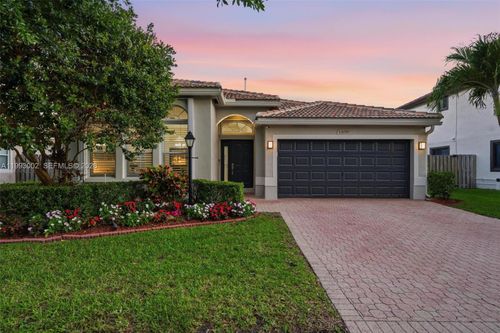 13070 Nw 19th St, Pembroke Pines, FL, 33028-2523 | Card Image