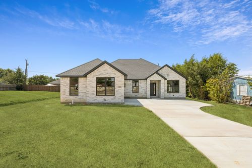 113 E Southbrook Dr, Glenn Heights, TX, 75154-2119 | Card Image
