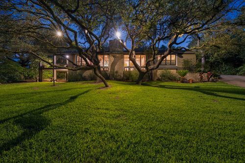 18 Sundown Pkwy, Austin, TX, 78746-5202 | Card Image