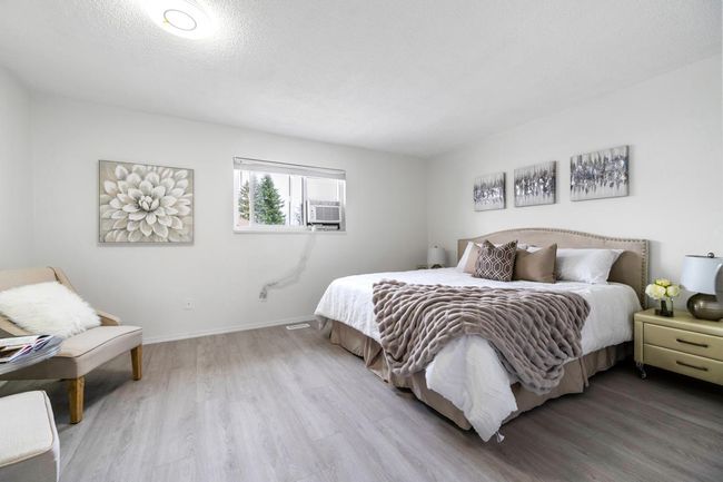 7470 13 Th Avenue, Townhouse with 3 bedrooms, 2 bathrooms and 1 parking in Burnaby BC | Image 2