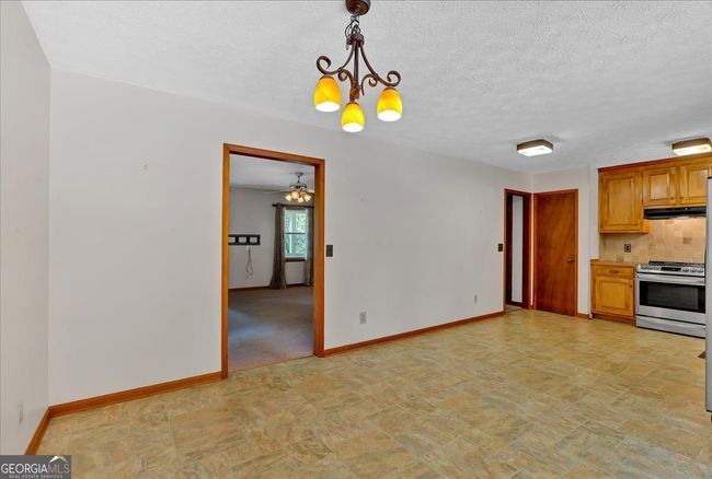 328 West Ln, House other with 3 bedrooms, 2 bathrooms and null parking in Woodstock GA | Image 8