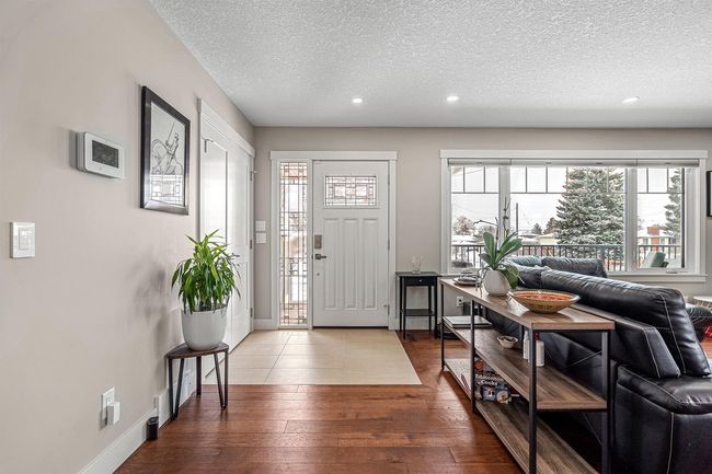 2231 38 St Sw, House detached with 4 bedrooms, 3 bathrooms and 4 parking in Calgary AB | Image 14