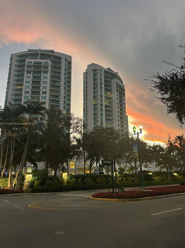 APT-2011 - 19400 Turnberry Way, Condo with 3 bedrooms, 3 bathrooms and null parking in Aventura FL | Image 70
