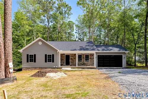 226 Sea Cliff Dr, Ruther Glen, VA, 22546-1517 | Card Image