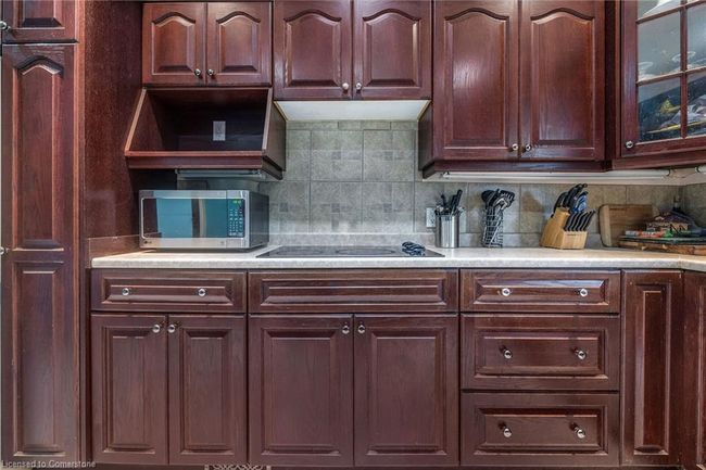 7 Robinson St S, House other with 6 bedrooms, 2 bathrooms and 8 parking in Grimsby ON | Image 6