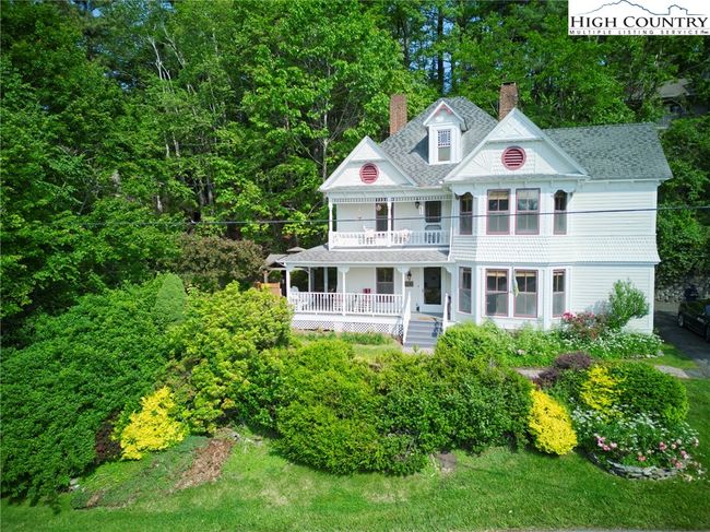 326 Green St, House other with 3 bedrooms, 4 bathrooms and null parking in Blowing Rock NC | Image 43