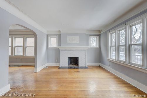 16194 Princeton St, Detroit, MI, 48221-3142 | Card Image