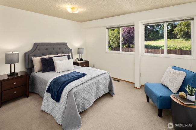 Upstairs Bedroom | Image 15