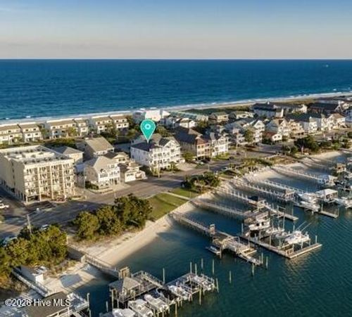 110 Waynick Blvd, Wrightsville Beach, NC, 28480-2235 | Card Image