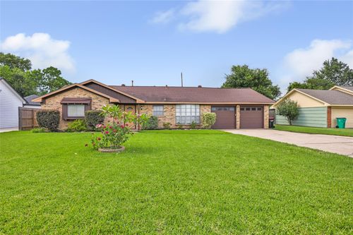 117 Tanglewood Street, Baytown, TX, 77520 | Card Image