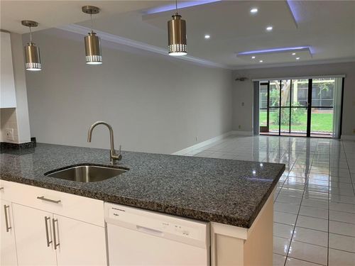 apt-105-434 Lakeview Dr, Weston, FL, 33326-2465 | Card Image