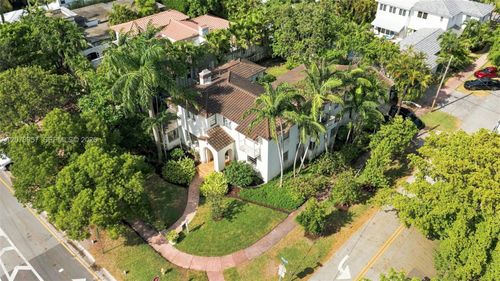 5680 Pine Tree Dr, Miami Beach, FL, 33140-2150 | Card Image