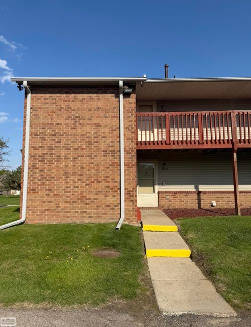 31867 Nardelli Ln, Roseville, MI, 48066-5412 | Card Image
