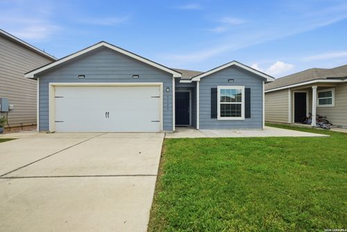 3323 Begonia Bnd, San Antonio, TX, 78222-4460 | Card Image