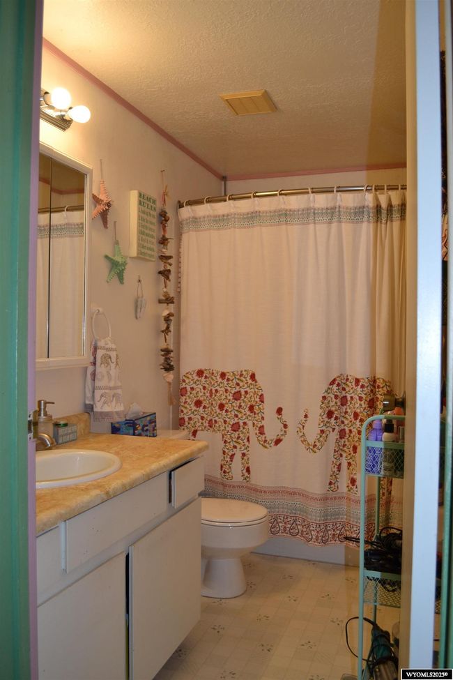 165 Richard St, House other with 3 bedrooms, 2 bathrooms and null parking in Mountain View WY | Image 12