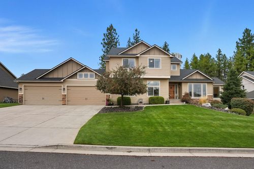 821 E Westcrest Rd, Colbert, WA, 99005-8725 | Card Image